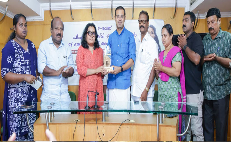 വാര്‍ത്തകളിലെ തെറ്റുകളില്‍ ഖേദം ഇല്ലാതായി: മന്ത്രി റോജി എം.ജോണ്‍ 